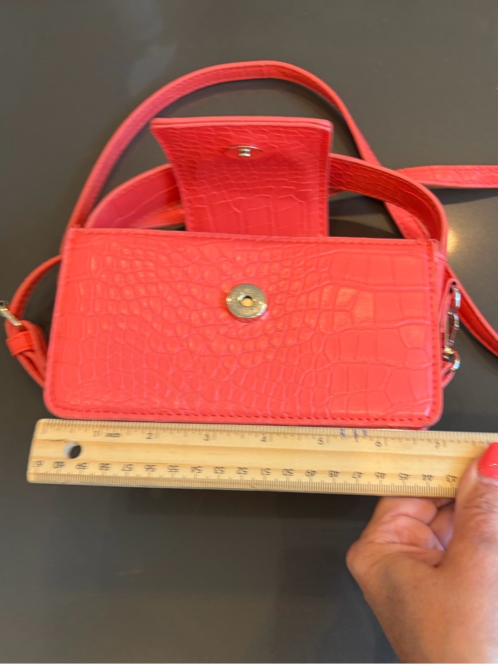 Source Unknown Red Croc-Embossed Crossbody Bag - Picture 3 of 5